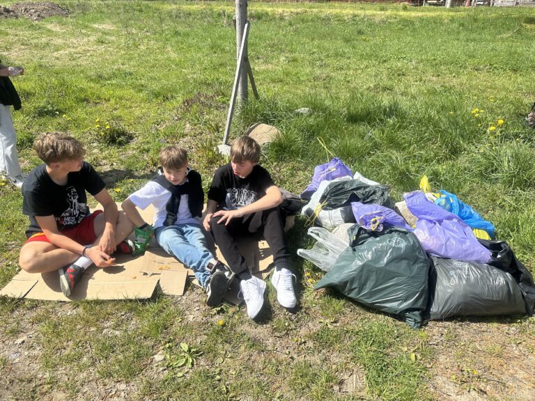 20240429_092325250_iOS